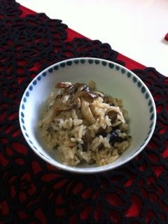 キノコばっかり濃い味炊き込みご飯-レシピのメイン写真