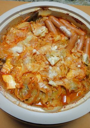 「１日分の野菜」で餃子トマト鍋-レシピのメイン写真