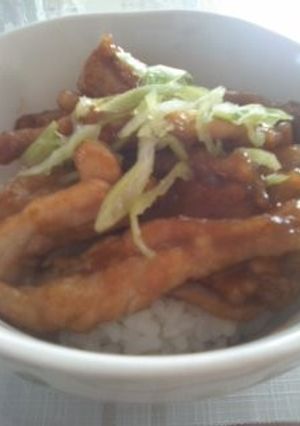 ピリ辛☆鶏せせり丼-レシピのメイン写真