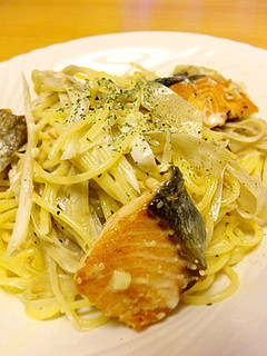 しゃっきりおいしい!鮭とごぼうのパスタ-レシピのメイン写真