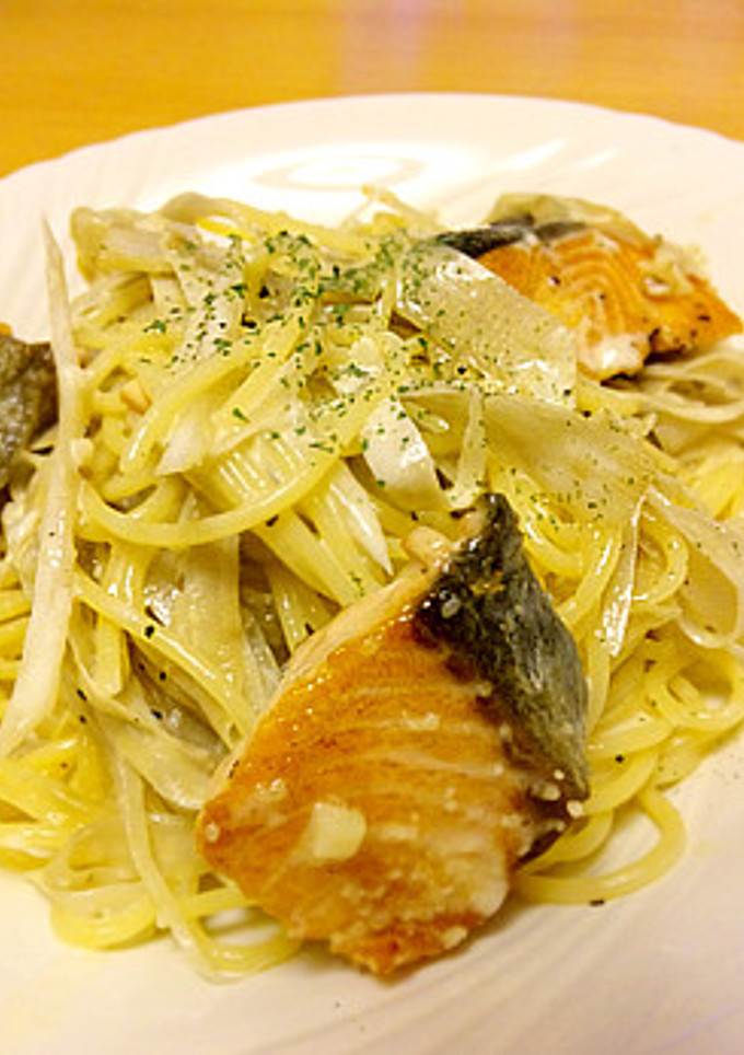 しゃっきりおいしい！鮭とごぼうのパスタ-レシピのメイン写真
