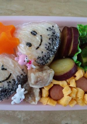 栗拾い「おにぎりキャラ弁」〜♬-レシピのメイン写真