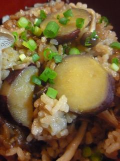 さつまいもときのこで秋の炊き込みご飯-レシピのメイン写真