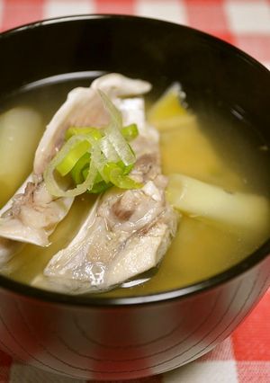 ぶり(いなだ)のあら味噌汁-レシピのメイン写真