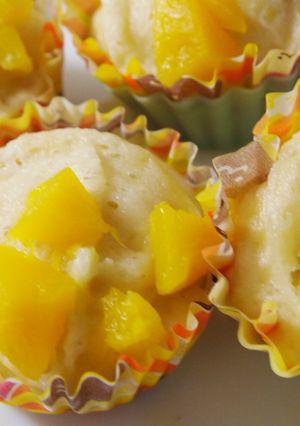 フルーツ缶でトッピング♪蒸しパン-レシピのメイン写真