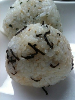 塩昆布おにぎり-レシピのメイン写真