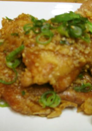 甘ピリッ。冷えてもおいしい鶏手羽唐揚げ♪-レシピのメイン写真
