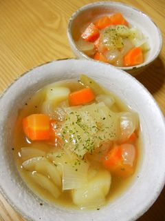たっぷり♪ゴロゴロ野菜『コンソメスープ』-レシピのメイン写真