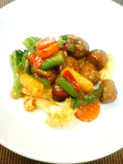 レトルトのミートボールで!野菜炒め*簡単-レシピのメイン写真