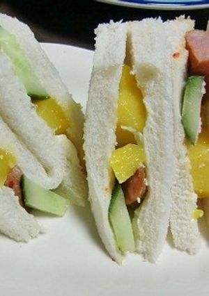 K&Kマンゴー缶のウインナーサンドイッチ-レシピのメイン写真