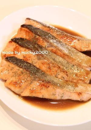 秋鮭のレモンバター醤油ソース♪-レシピのメイン写真