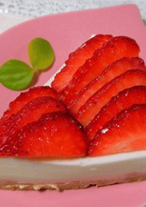 混ぜて冷やすだけ＊苺のヨーグルトケーキ-レシピのメイン写真