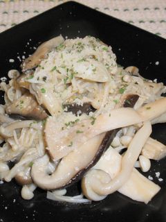 きのこが主役☆バター炒め-レシピのメイン写真