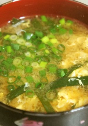 ウマッて言っちゃう★【ニラと卵の味噌汁】-レシピのメイン写真