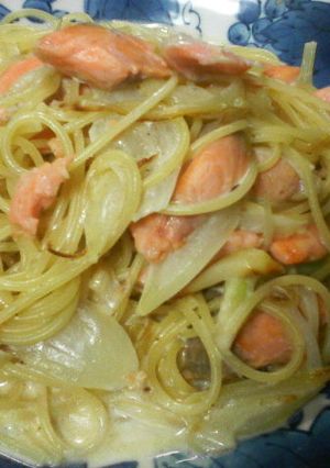スモークサーモンとクリームソースのパスタ-レシピのメイン写真