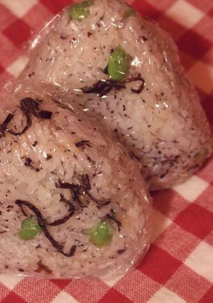 枝豆ゆかり塩昆布おにぎり-レシピのメイン写真