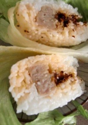 肉焼売と食べるラー油のピリ辛おにぎり-レシピのメイン写真