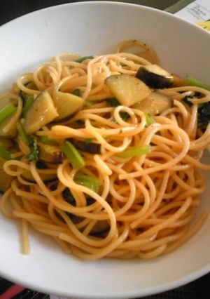 １０分ランチ★小松菜となすの和風パスタ-レシピのメイン写真