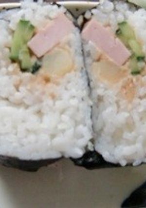 マヨソースのポテサラ入り、おむすび♪-レシピのメイン写真