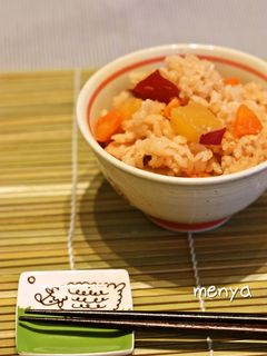 さつまいもとしめじのホクホク炊き込みご飯-レシピのメイン写真