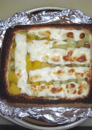 パインとマンゴーの焼きカレーふるぱん-レシピのメイン写真