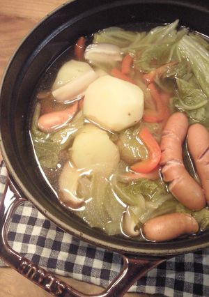 ストウブ鍋で☆ポトフ風コンソメスープ-レシピのメイン写真