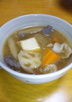乾燥肌に栄養満点☆豚汁☆あったまるぅ～♪-レシピのメイン写真