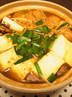 お一人様用土鍋で韓国風湯豆腐。-レシピのメイン写真