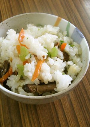 ヲマンおばさんの混ぜご飯♪(干し椎茸で）-レシピのメイン写真
