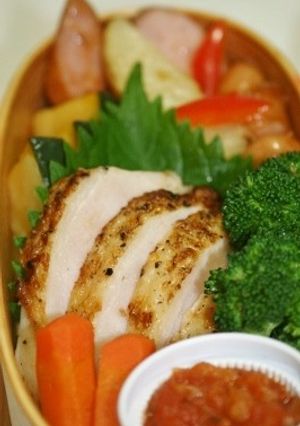 お弁当に　簡単やわらか鶏胸肉ソテー-レシピのメイン写真