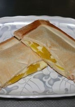黄桃とチーズのホットサンド-レシピのメイン写真