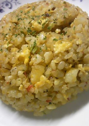 かたいご飯救済!ふっくらﾊﾟﾗﾊﾟﾗ炒飯-レシピのメイン写真