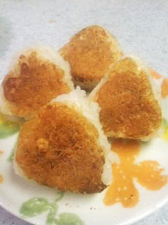唐揚げ粉で焼きおにぎり♡-レシピのメイン写真