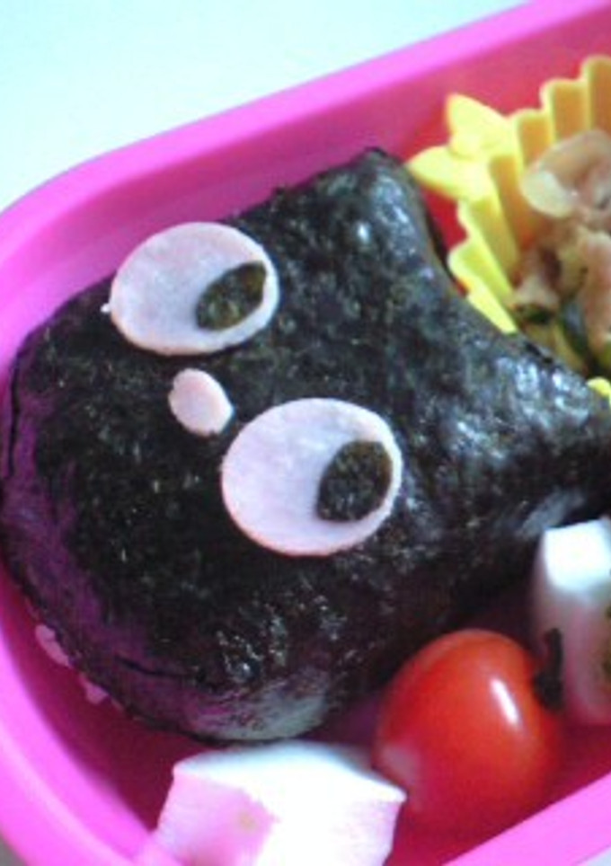 簡単 黒猫ちゃんのおにぎり〈キャラ弁〉-レシピのメイン写真