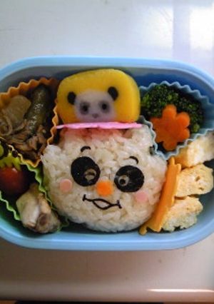 キャラ弁☆おにぎり３８・クリームパンダ-レシピのメイン写真