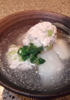 体が温まります♡かぶと鶏団子のスープ-レシピのメイン写真