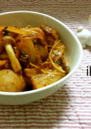 鶏団子でキムチ炒め♪-レシピのメイン写真