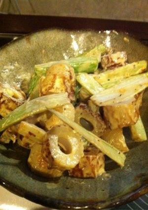 余り物で1品！竹輪とセロリのマヨ醤油炒め-レシピのメイン写真