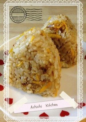 爽やか♪みかんの皮を食べるおむすび-レシピのメイン写真