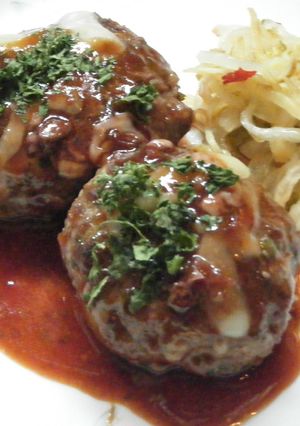 赤ワインソース~パセリ味のミニハンバーグ-レシピのメイン写真
