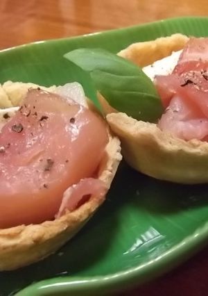 食パンタルト　フルーツと生ハムでおつまみ-レシピのメイン写真