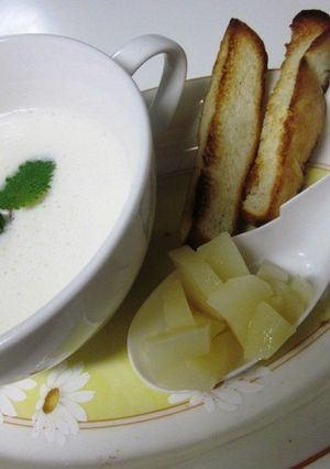 国分のフルーツ缶で温かいスープ＆パン♪-レシピのメイン写真
