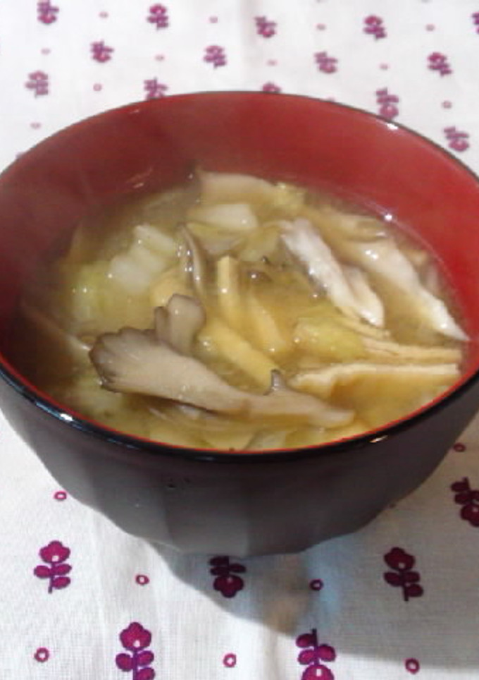白菜ときのこと油あげのみそ汁-レシピのメイン写真