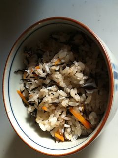 ひじきの炊き込みご飯-レシピのメイン写真