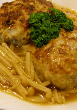 シャキッな食感♪蓮根入り和風ハンバーグ-レシピのメイン写真