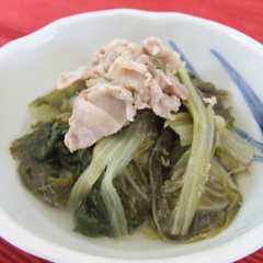 รูปของ 水なしでも濃厚スープ★白菜と豚肉の煮物♪