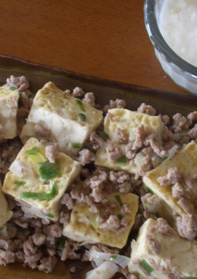 豆腐とひき肉のネギとろろ丼-レシピのメイン写真