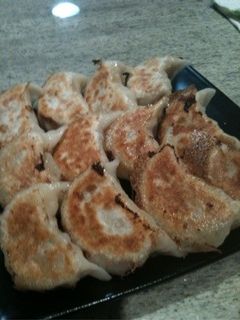 皮も手作り♪(´ε` )もちもち餃子-レシピのメイン写真