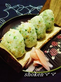 昆布茶と揚げ玉のおにぎり♪-レシピのメイン写真