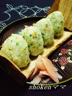 昆布茶と揚げ玉のおにぎり♪-レシピのメイン写真